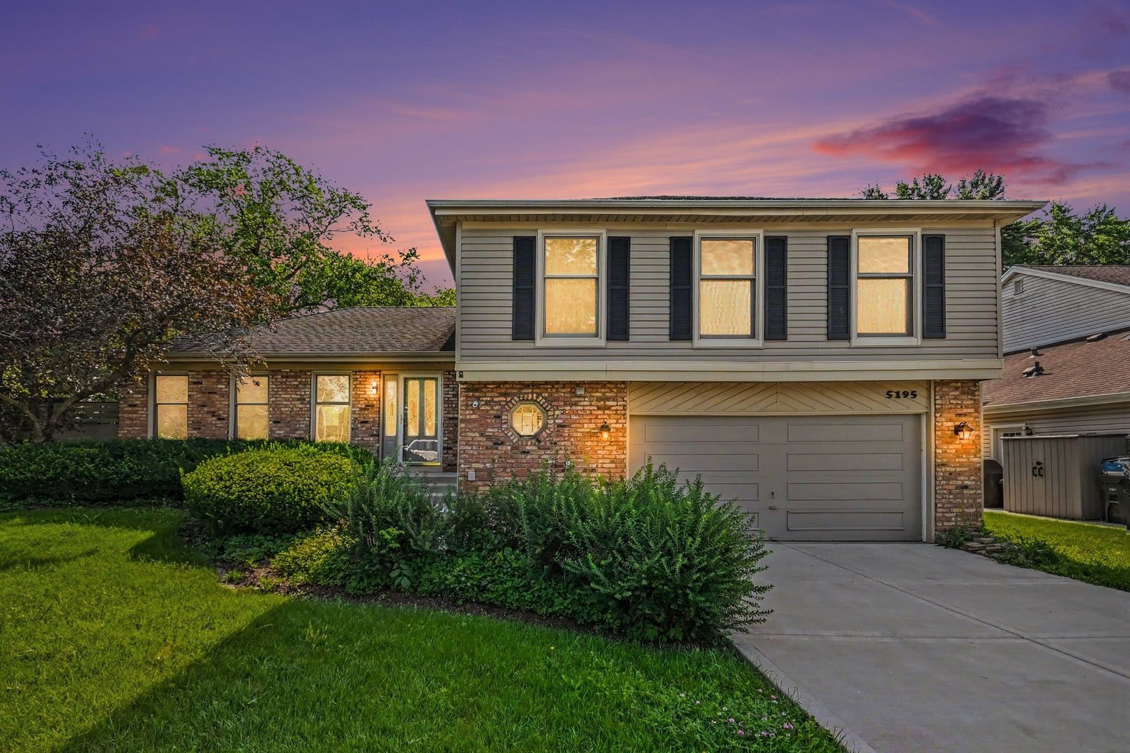 5195 Castaway Lane – photo 1 of 29