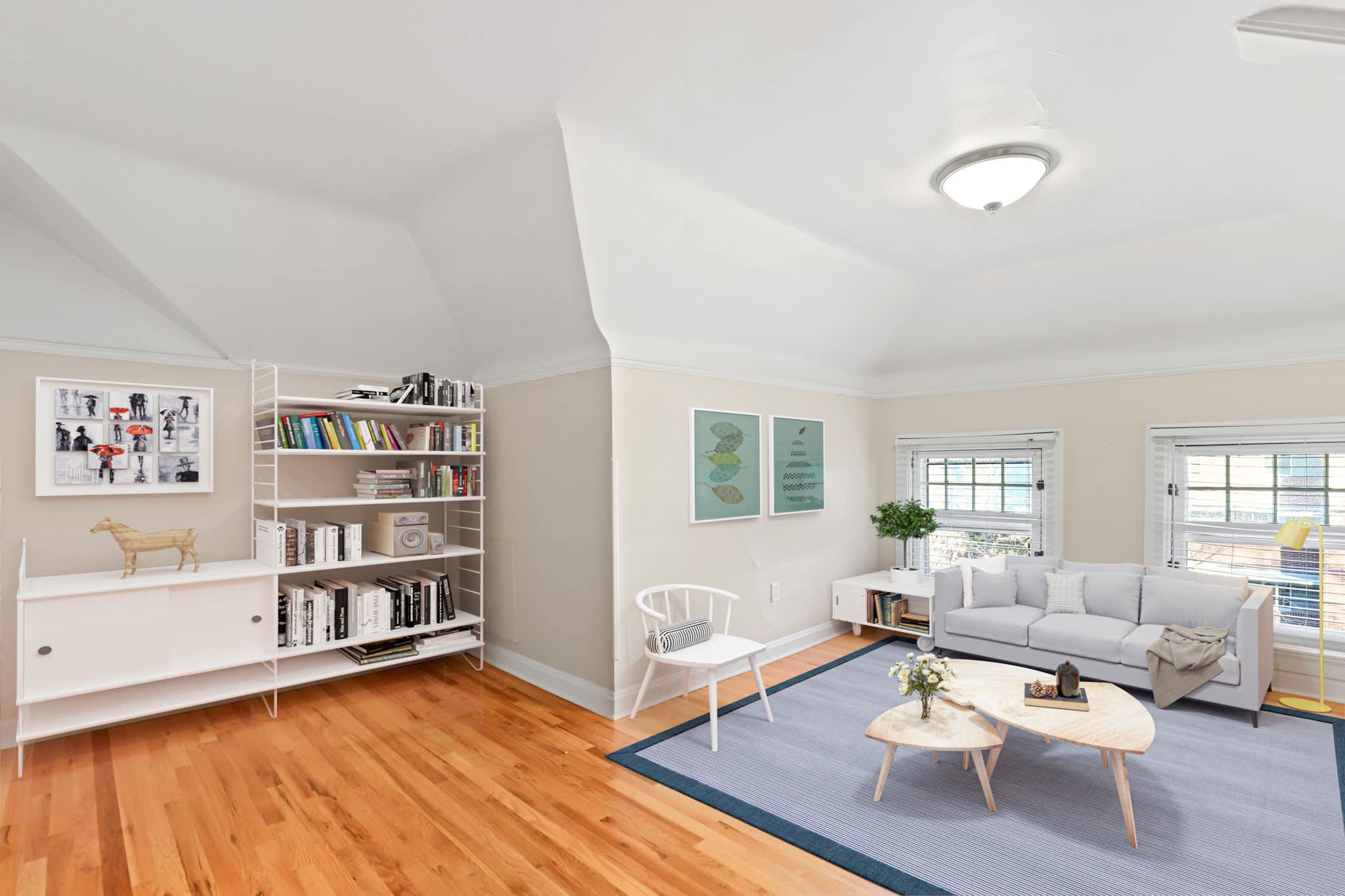 1376 N Williams St – photo 1