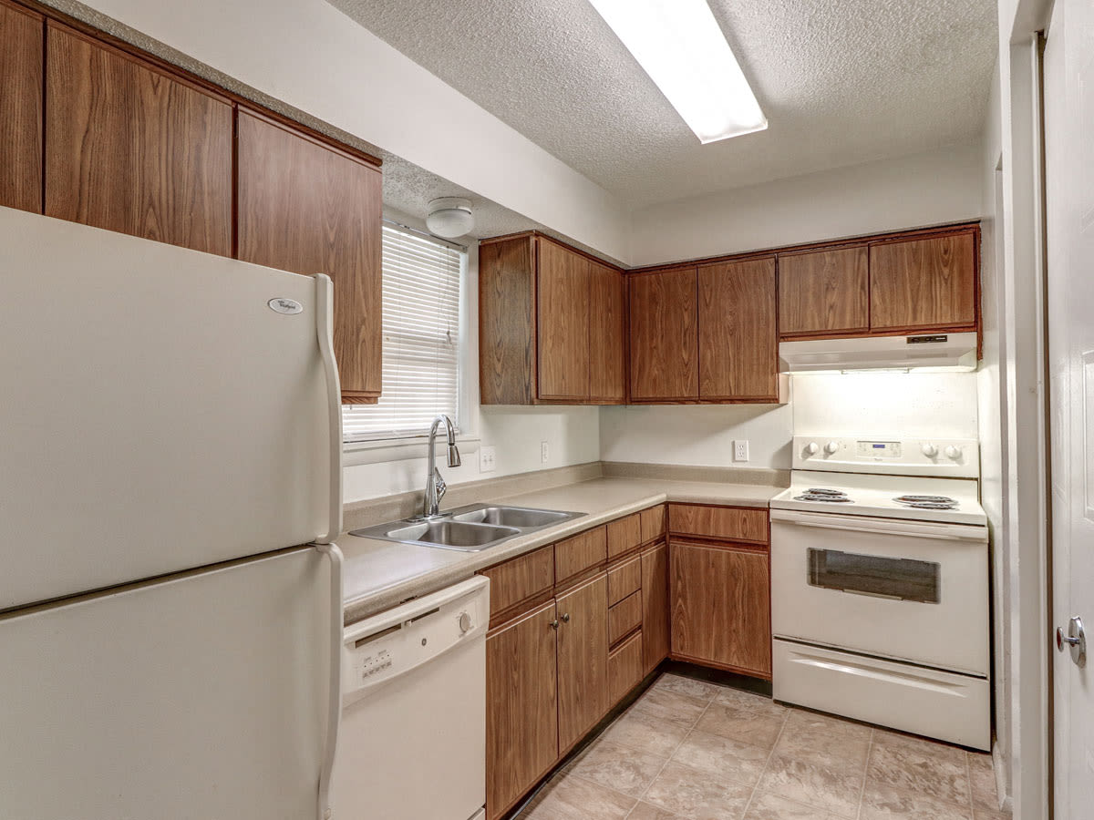 Ashley Pointe – photo 1
