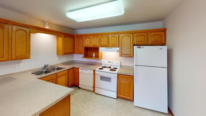 3011 Marina Road Southeast – photo 1 of 9