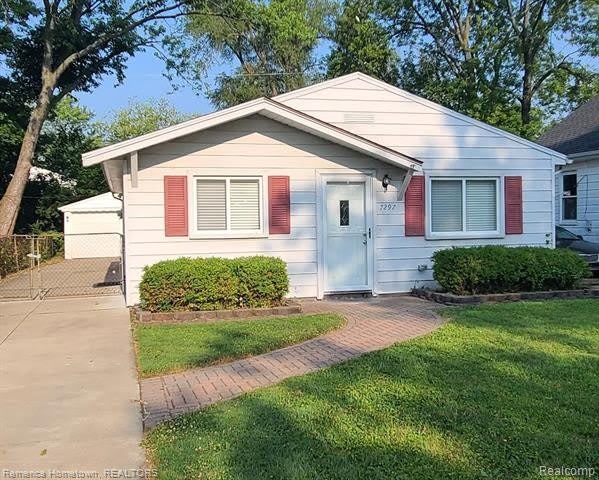 7297 Floral Street – photo 1 of 17