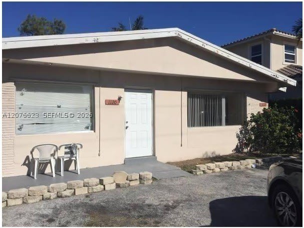 1118 NW 2nd Ave – photo 1