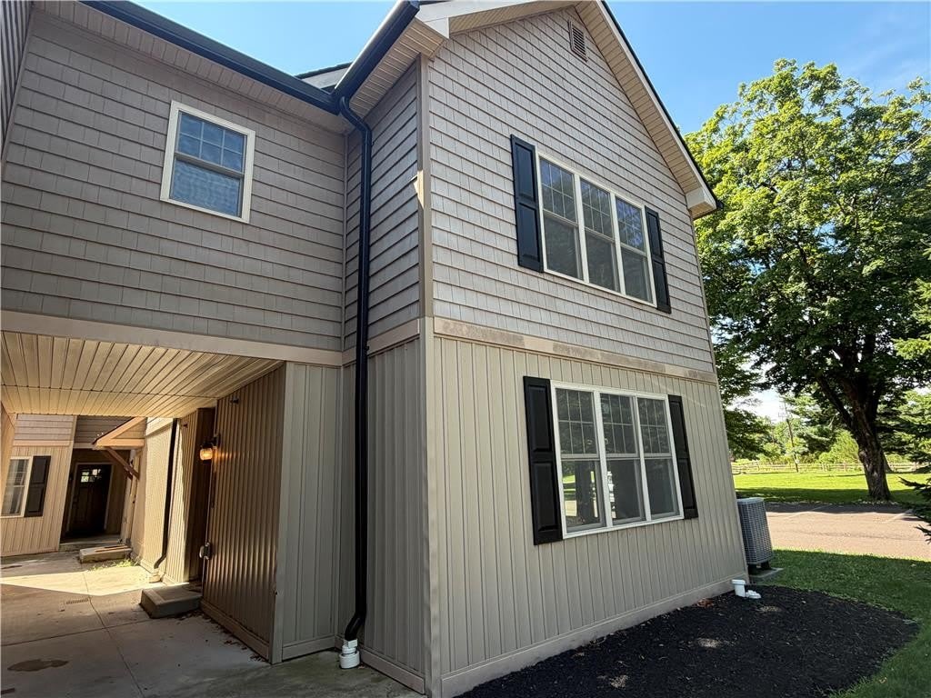 645 Linden Street – photo 1 of 11