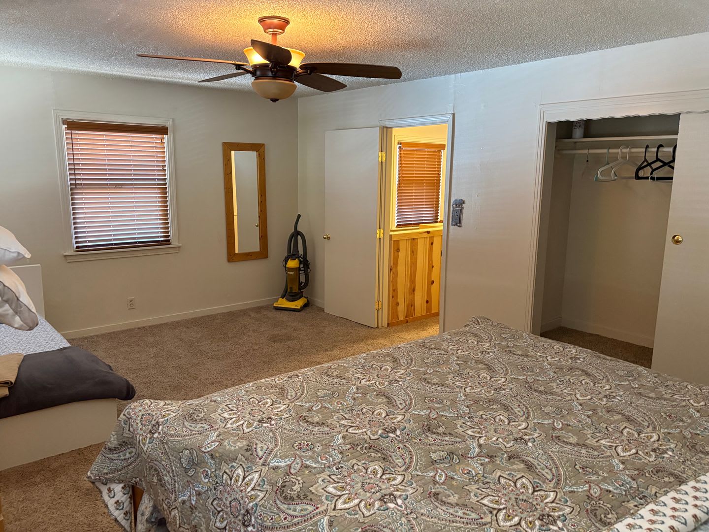 Mountain cabin close to the lake and casinos – photo 1