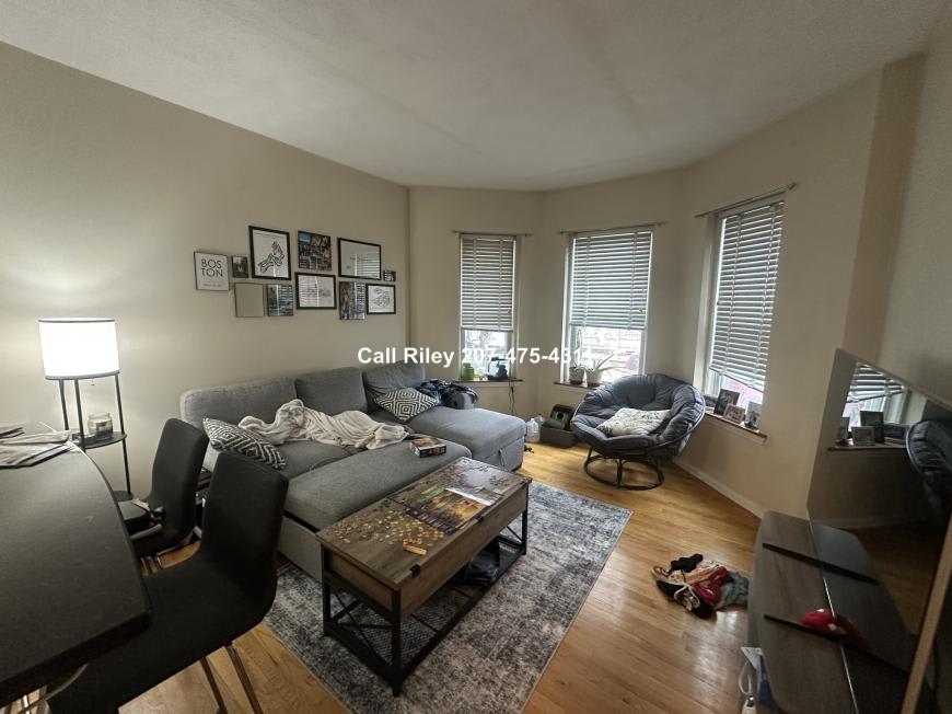1427 Commonwealth Ave. – photo 1