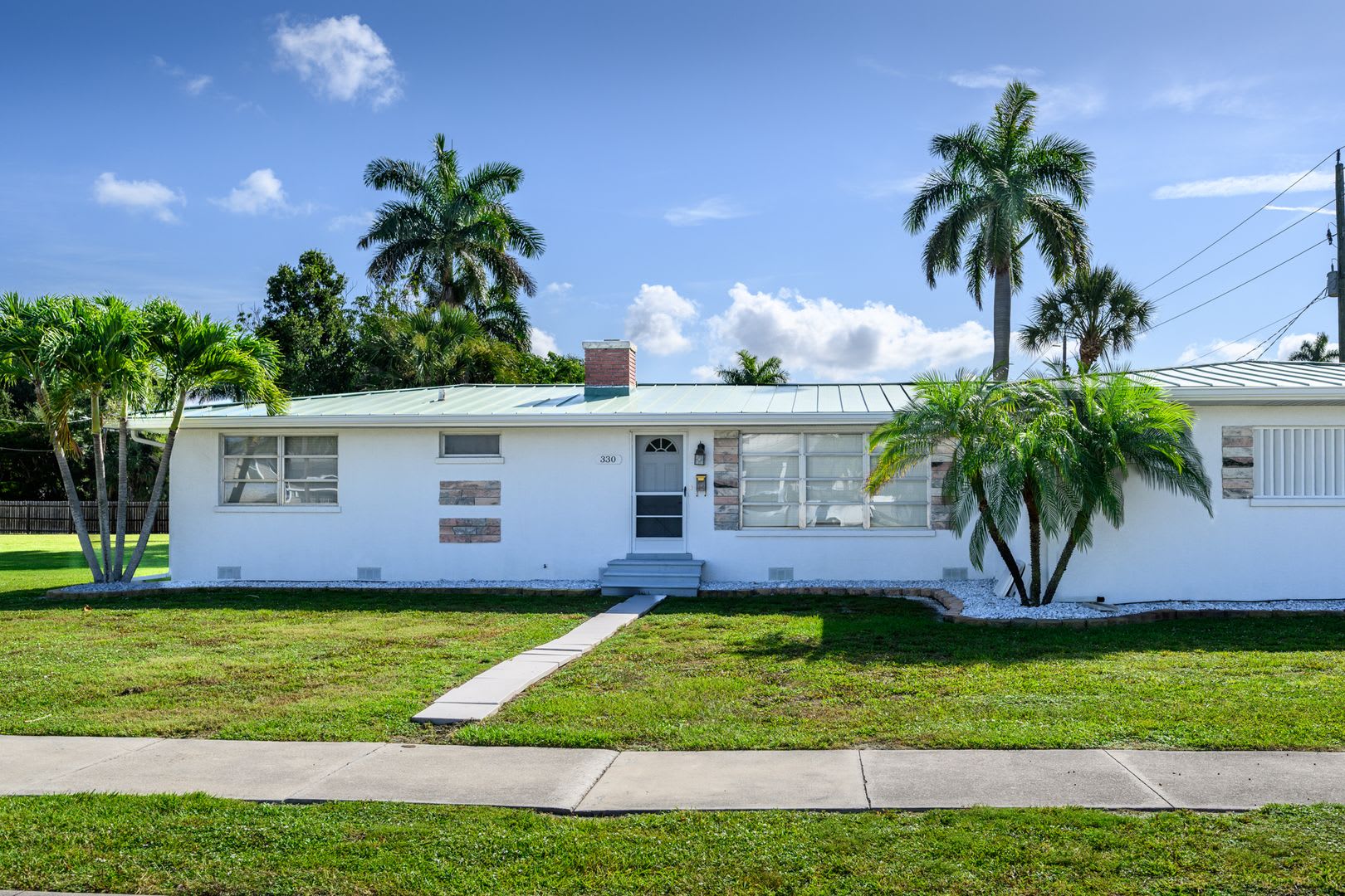 SEASONAL / SHORT-TERM RENTAL – Charming Downtown Punta Gorda Retreat – photo 1