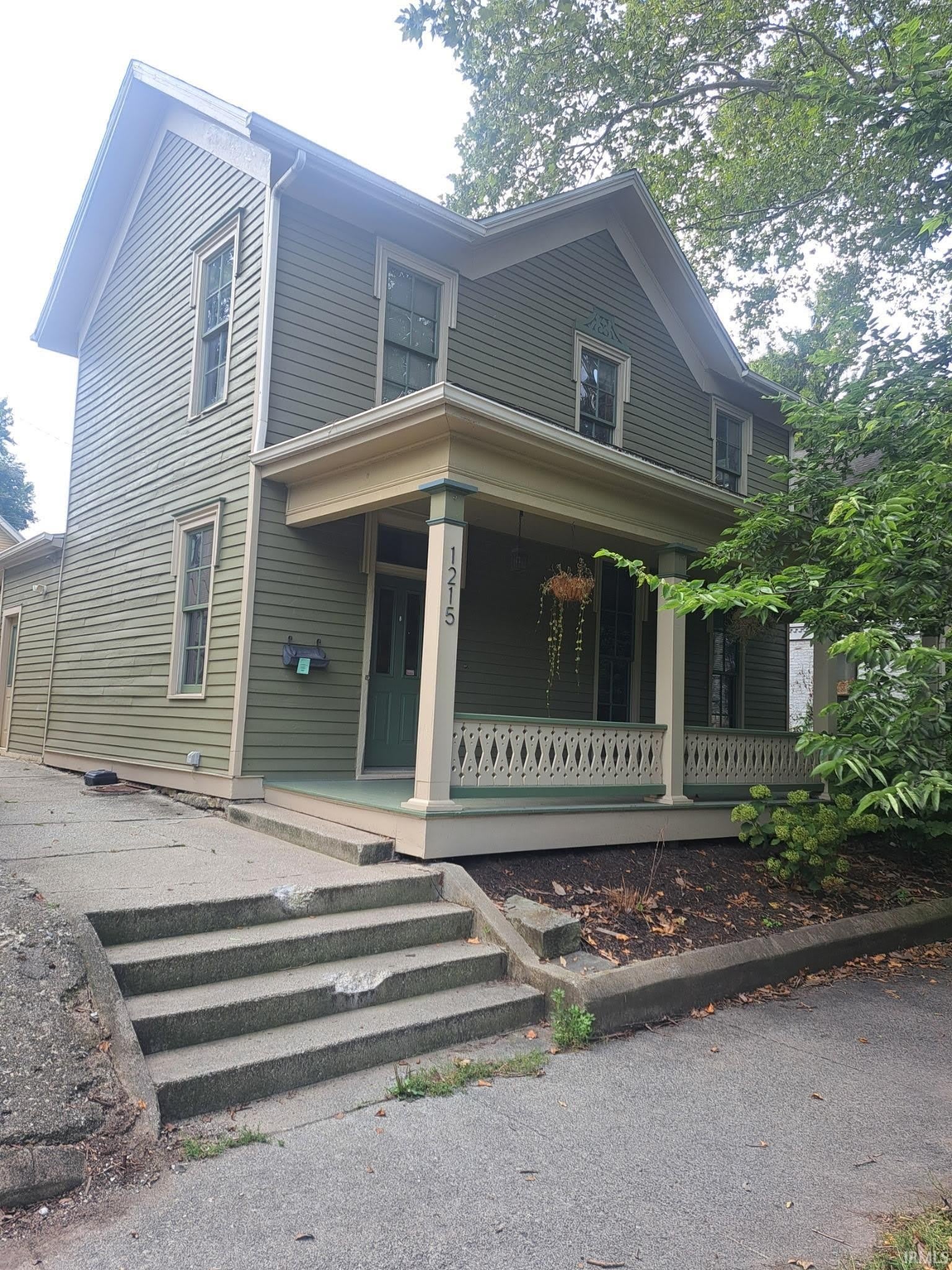 1215 W Jefferson Boulevard – photo 1