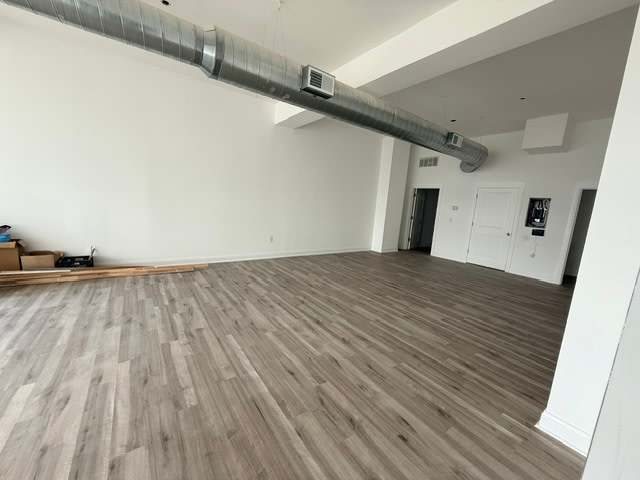 4468 Pearl Road – photo 1