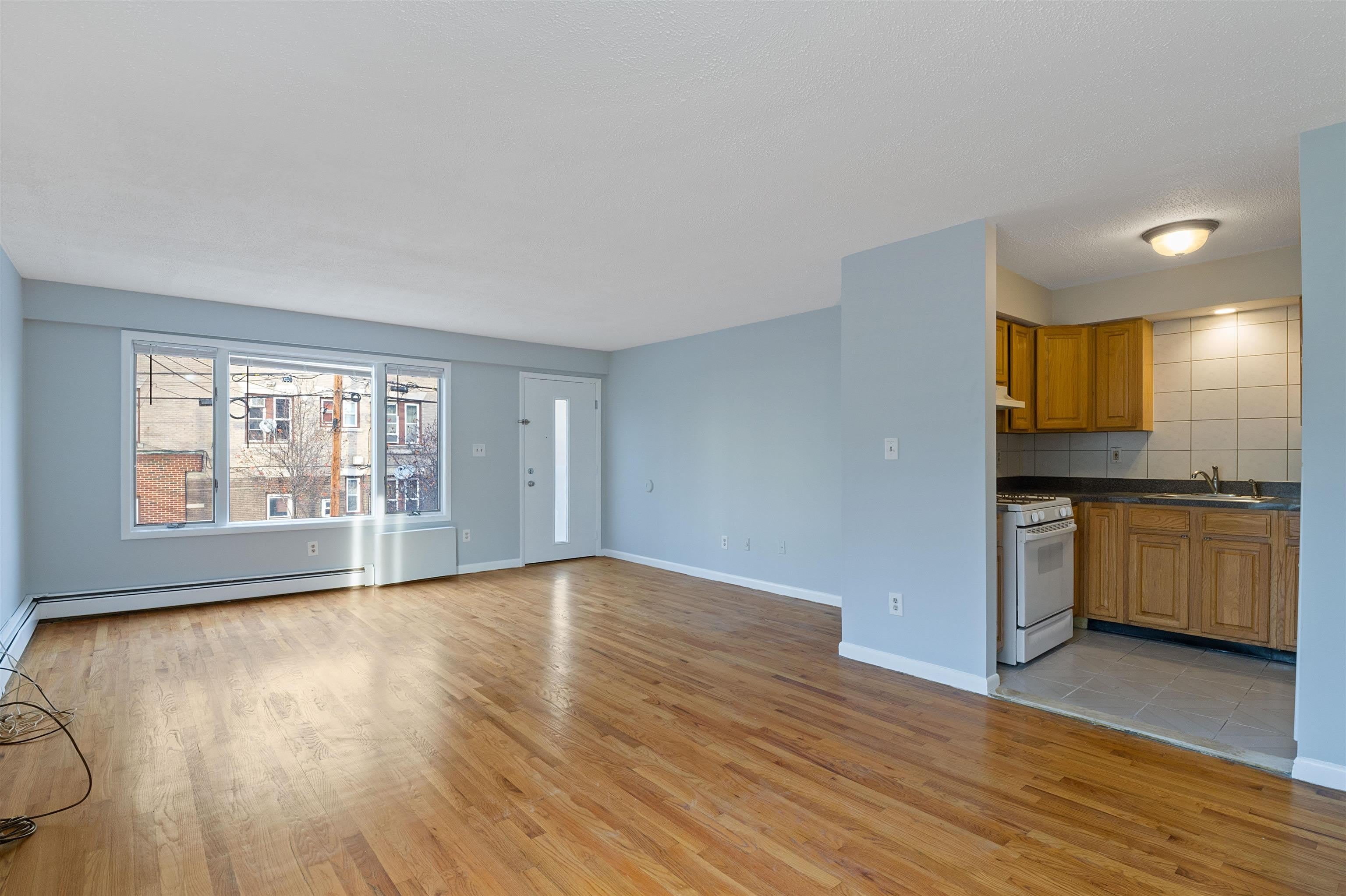 431 7TH ST – photo 1 of 11