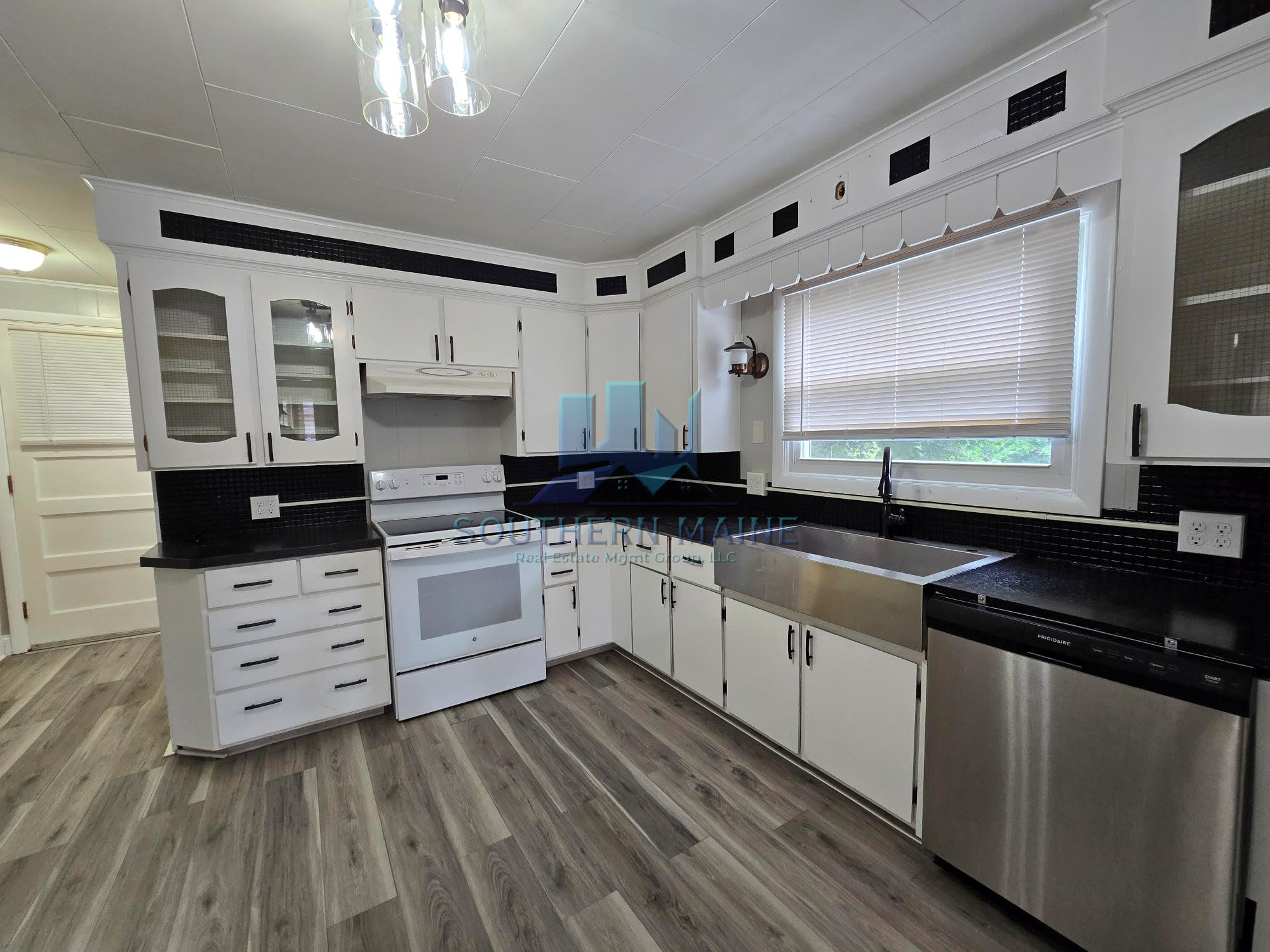 57 Eustis St – photo 1 of 28