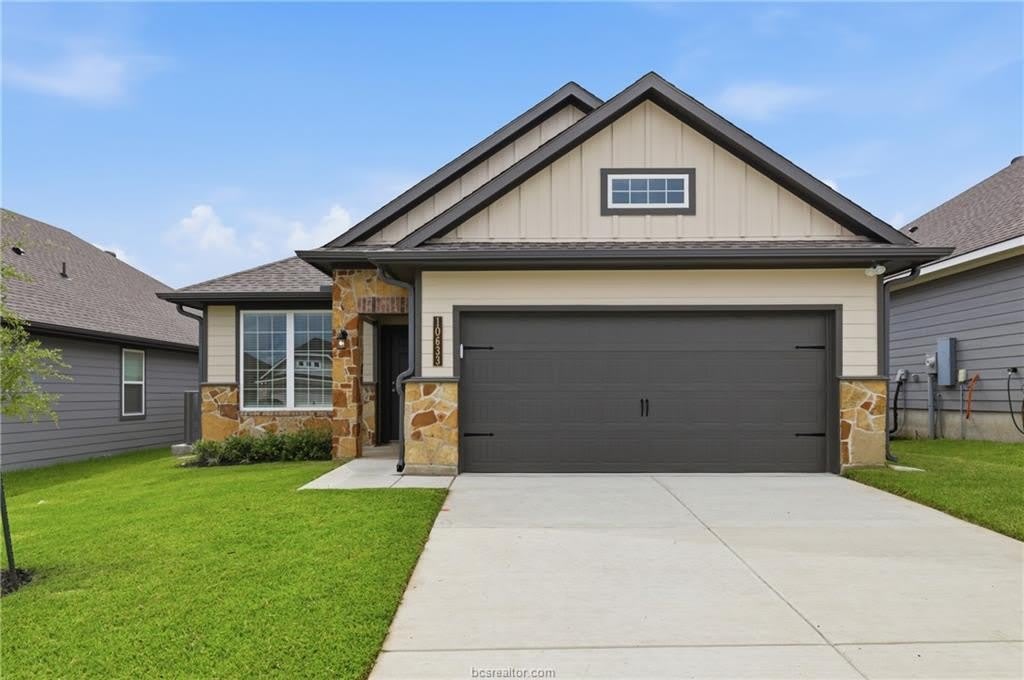 10633 Burgundy Berry Way – photo 1