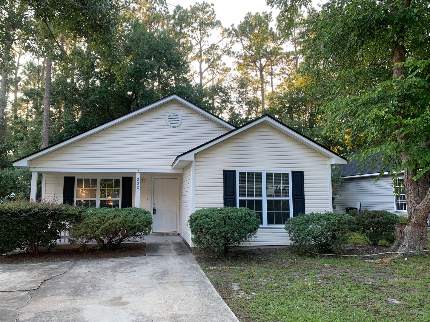 3 Bedroom 2 Bath House On Charter Drive Available Now – photo 1