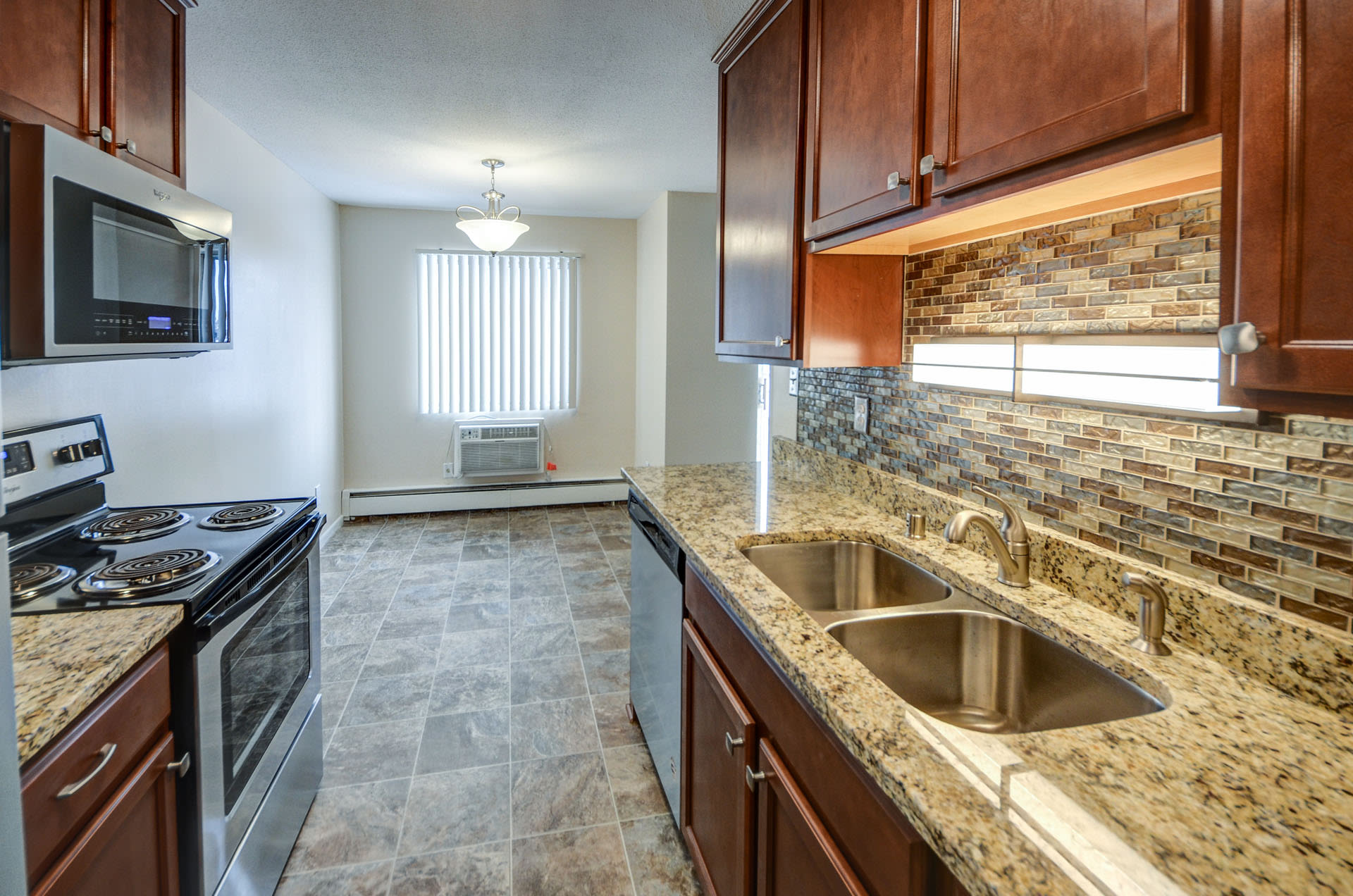 Charlton Estates – photo 1