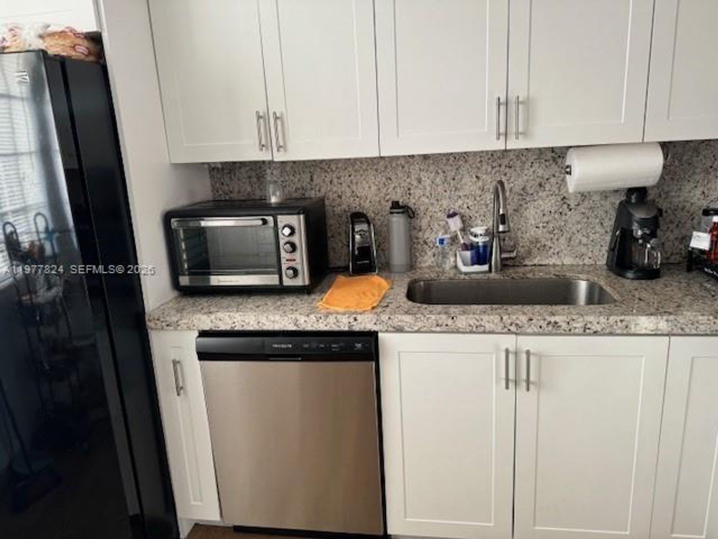1325 W 4 Lane, Hialeah, FL 33010 – photo 1