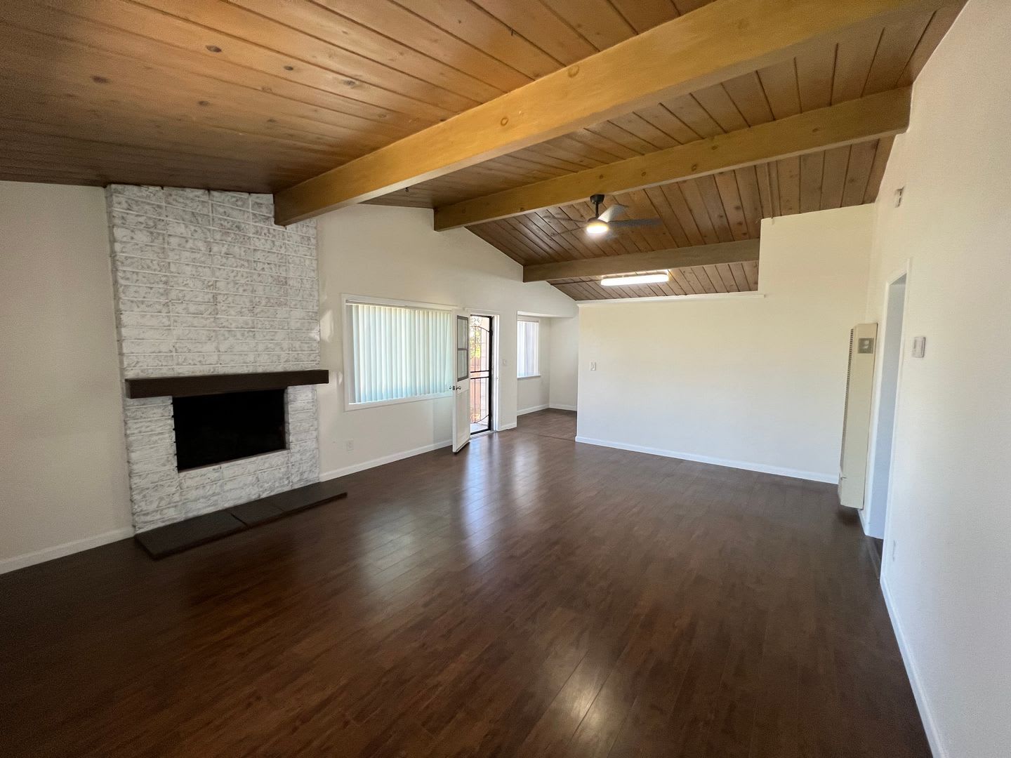 2 Bedroom Home for Rent in Lemon Grove With Bonus Room – photo 1 of 23