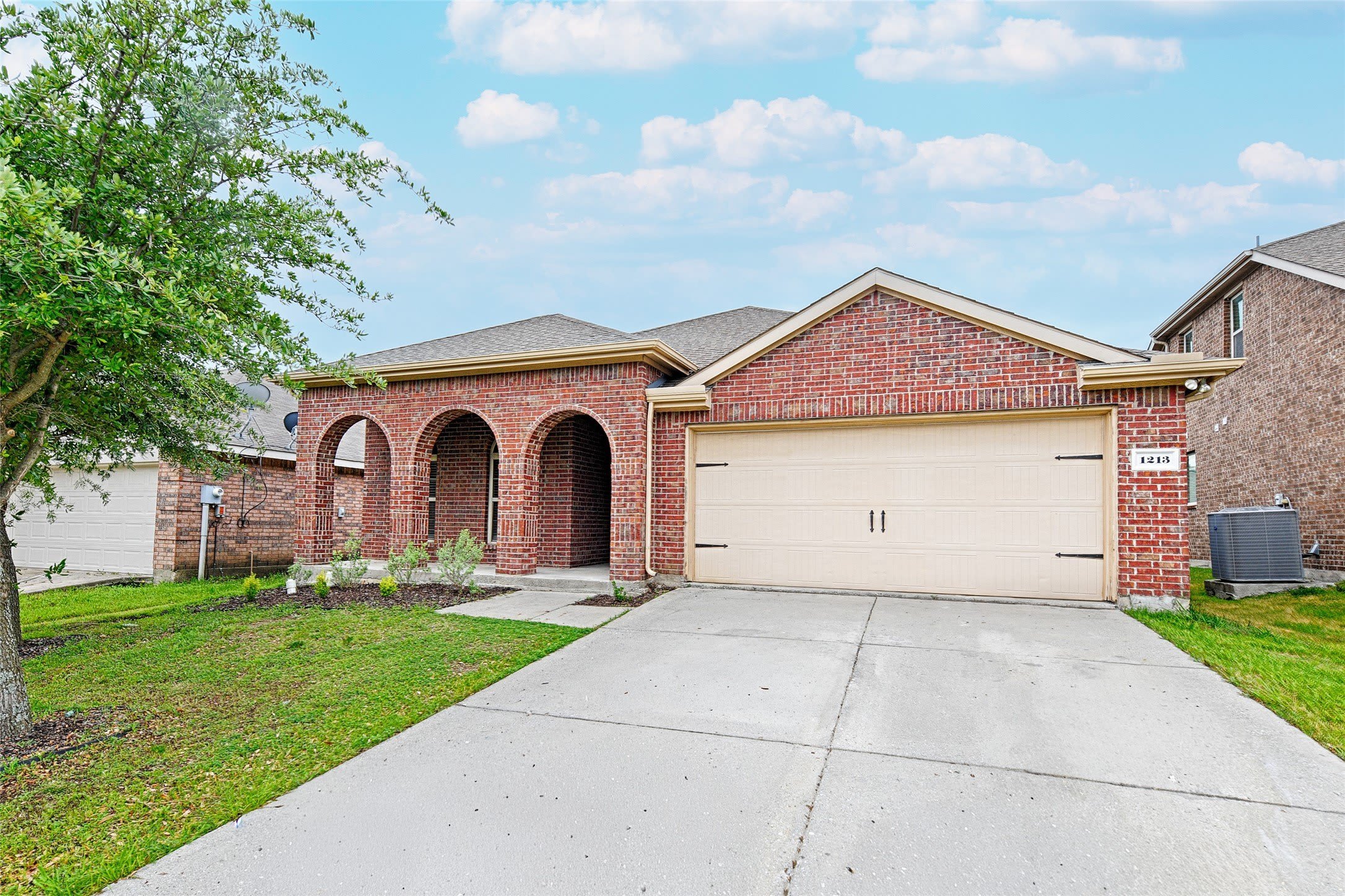 1213 Lambert Drive – photo 1