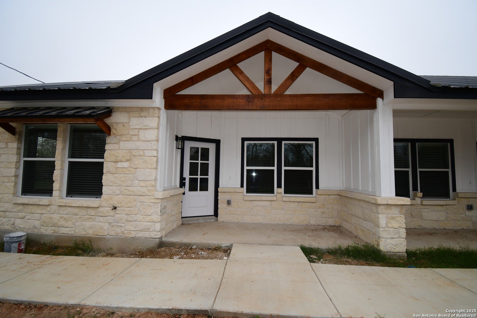 5961 Prairie Rd – photo 1