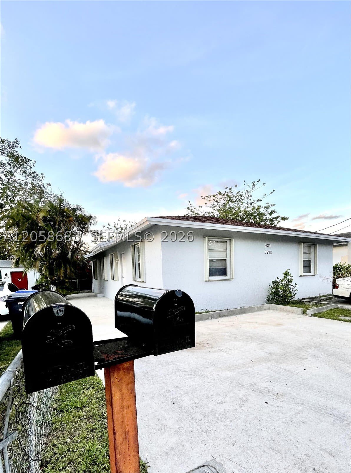 5911 Liberty St – photo 1