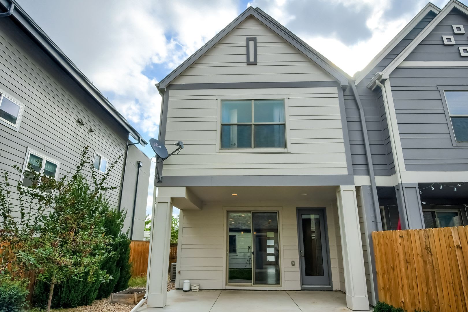 3 Bedroom Townhome In Denver – photo 1