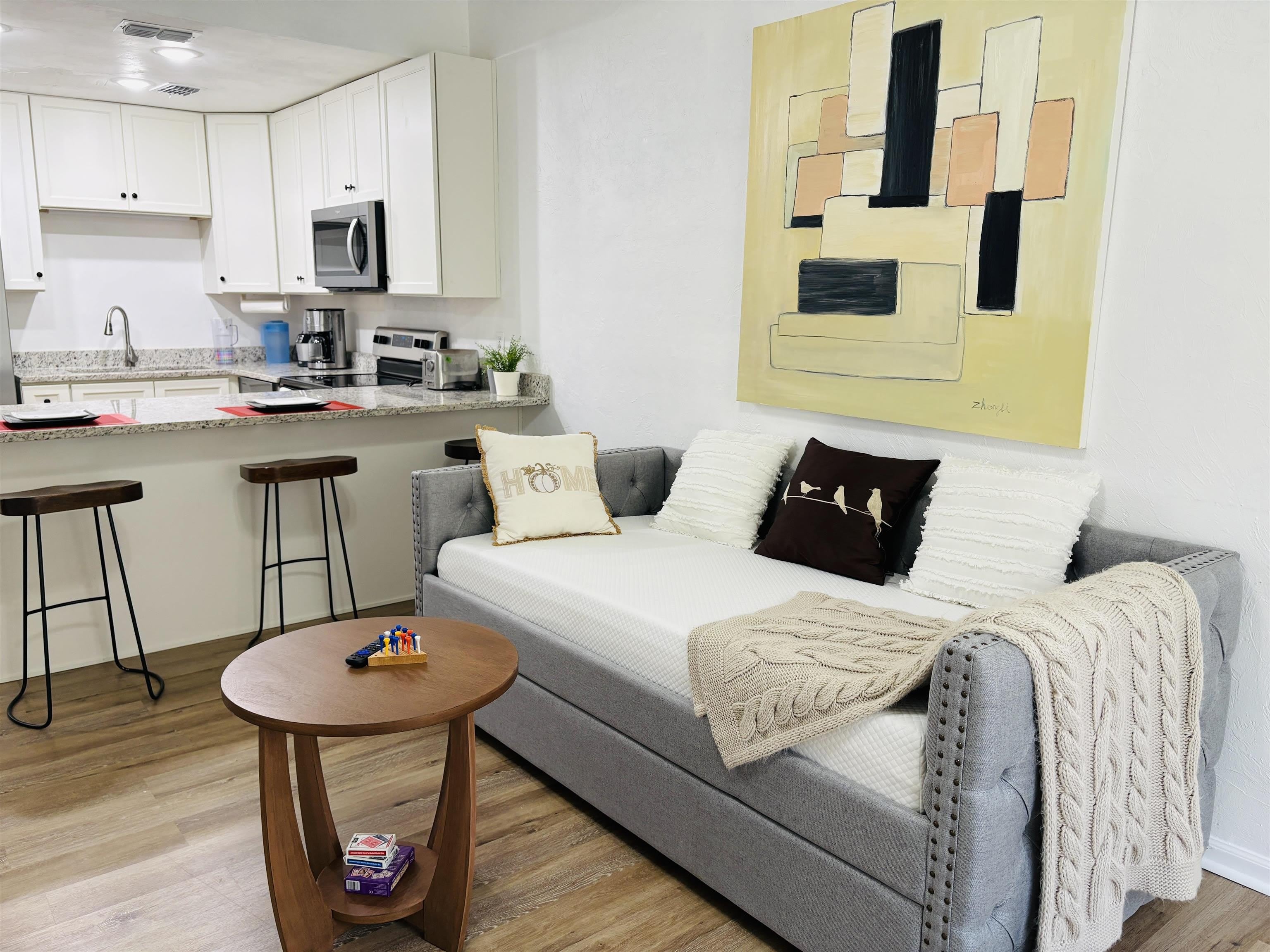 1252 High Road – photo 1