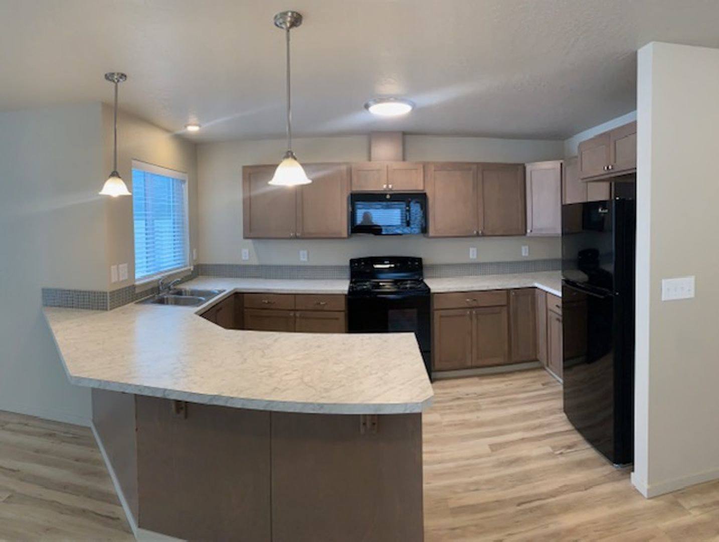 1995 3Br 1392Ft2 1 2 Month Free Special Brand New 3 Bedroom 2 5 Bath Town Homes Spokane Valley – photo 1