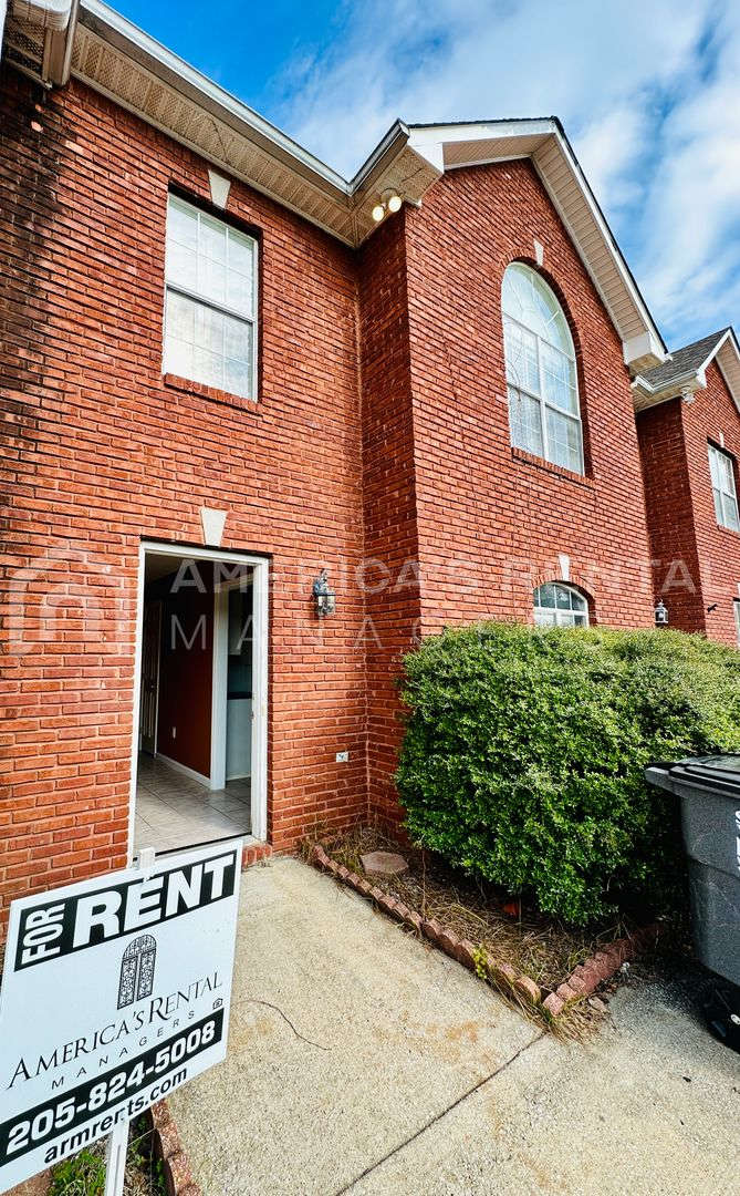Town home for Rent in Helena, AL! COMING SOON! – photo 1 of 17