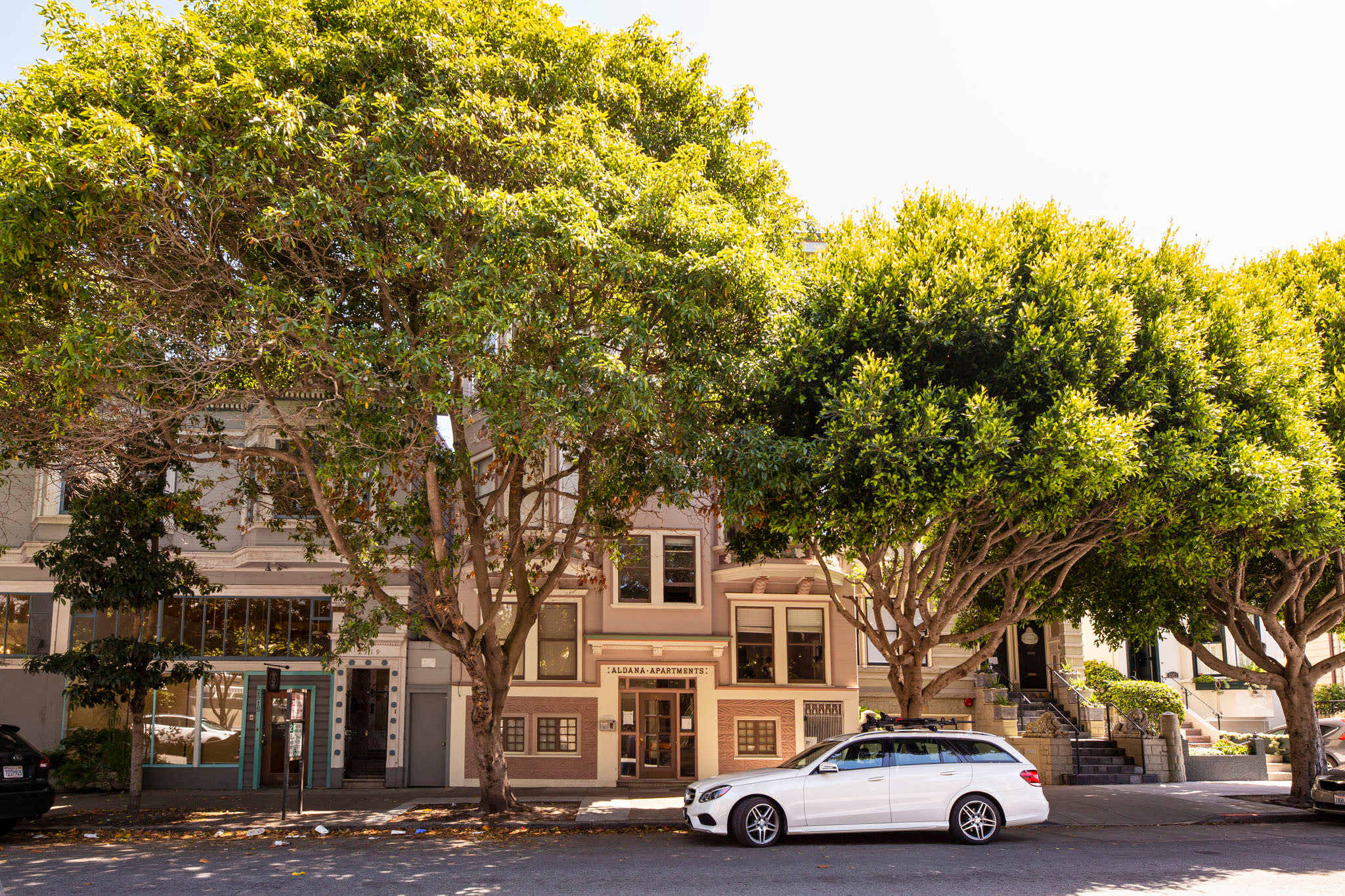 2927 Sacramento Street – photo 1