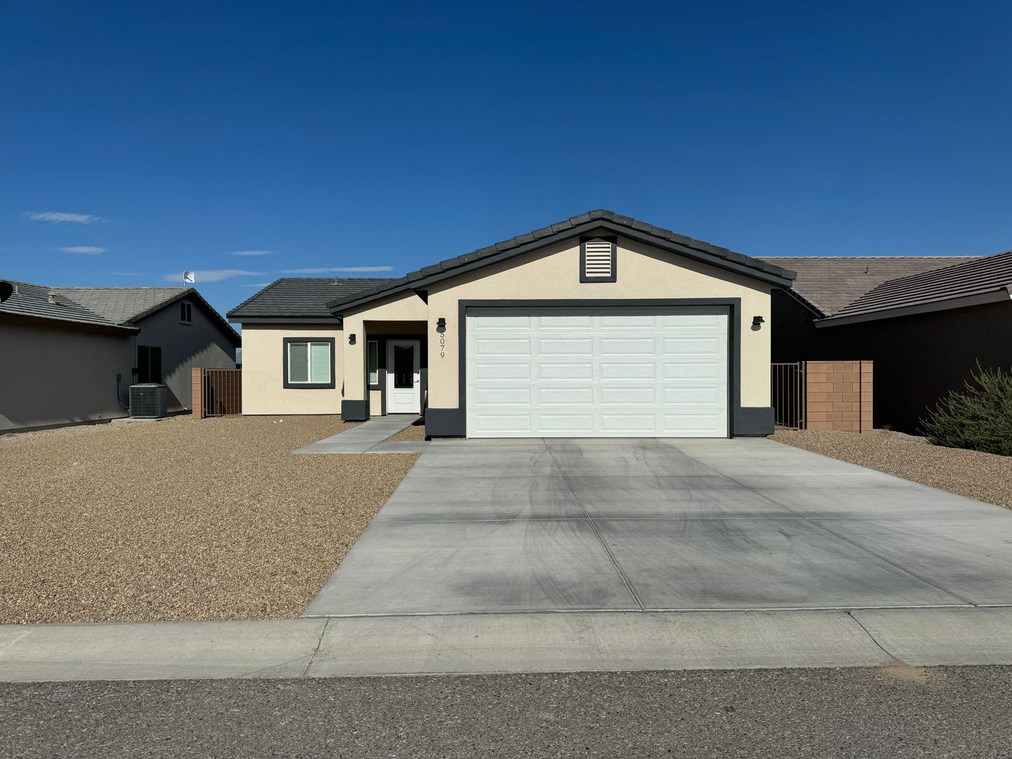 FULL TIME RENTAL 3BD/2BA in Fort Mohave, AZ – photo 1 of 32