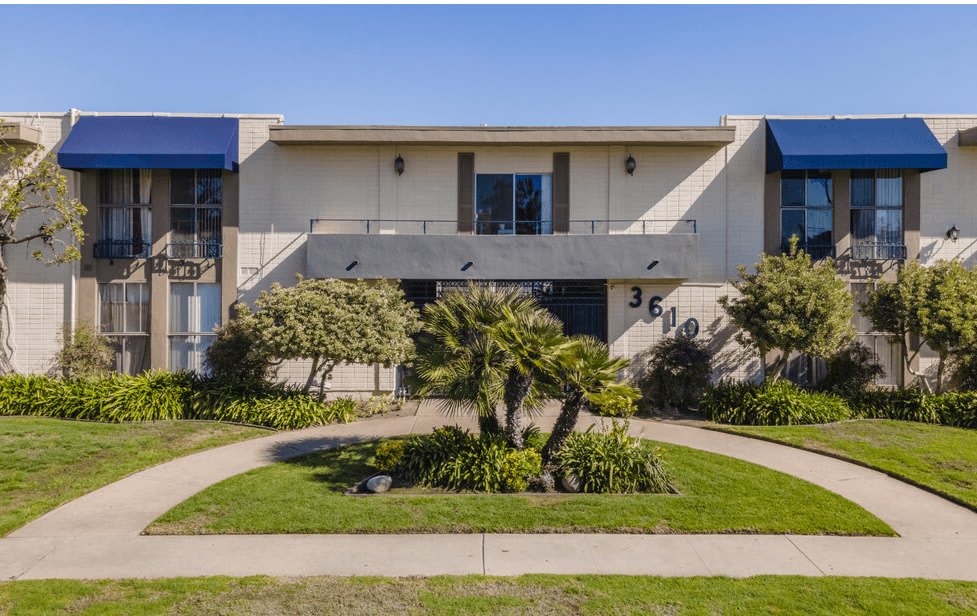 3610 Midvale Avenue – photo 1