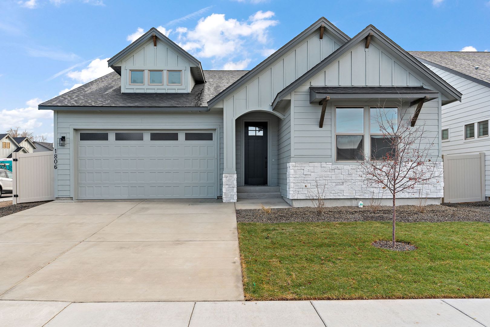 Beautiful Star Home in Gated Community – photo 1 of 33