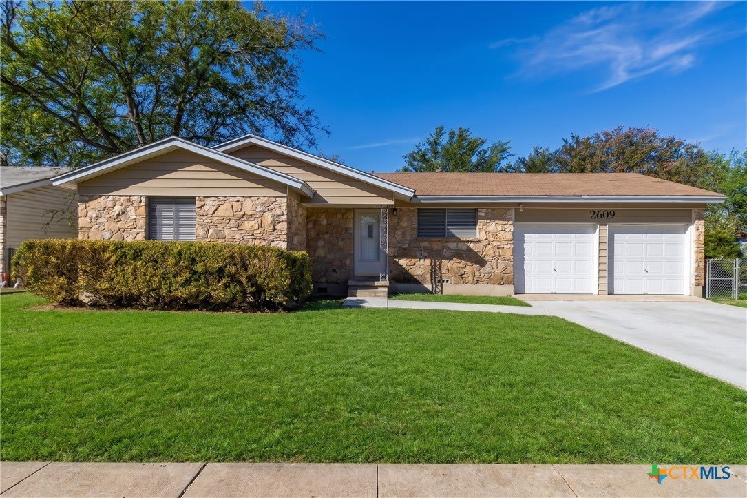 2609 Live Oak Drive – photo 1