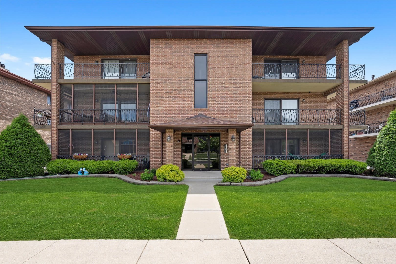 16743 Paxton Avenue – photo 1 of 12