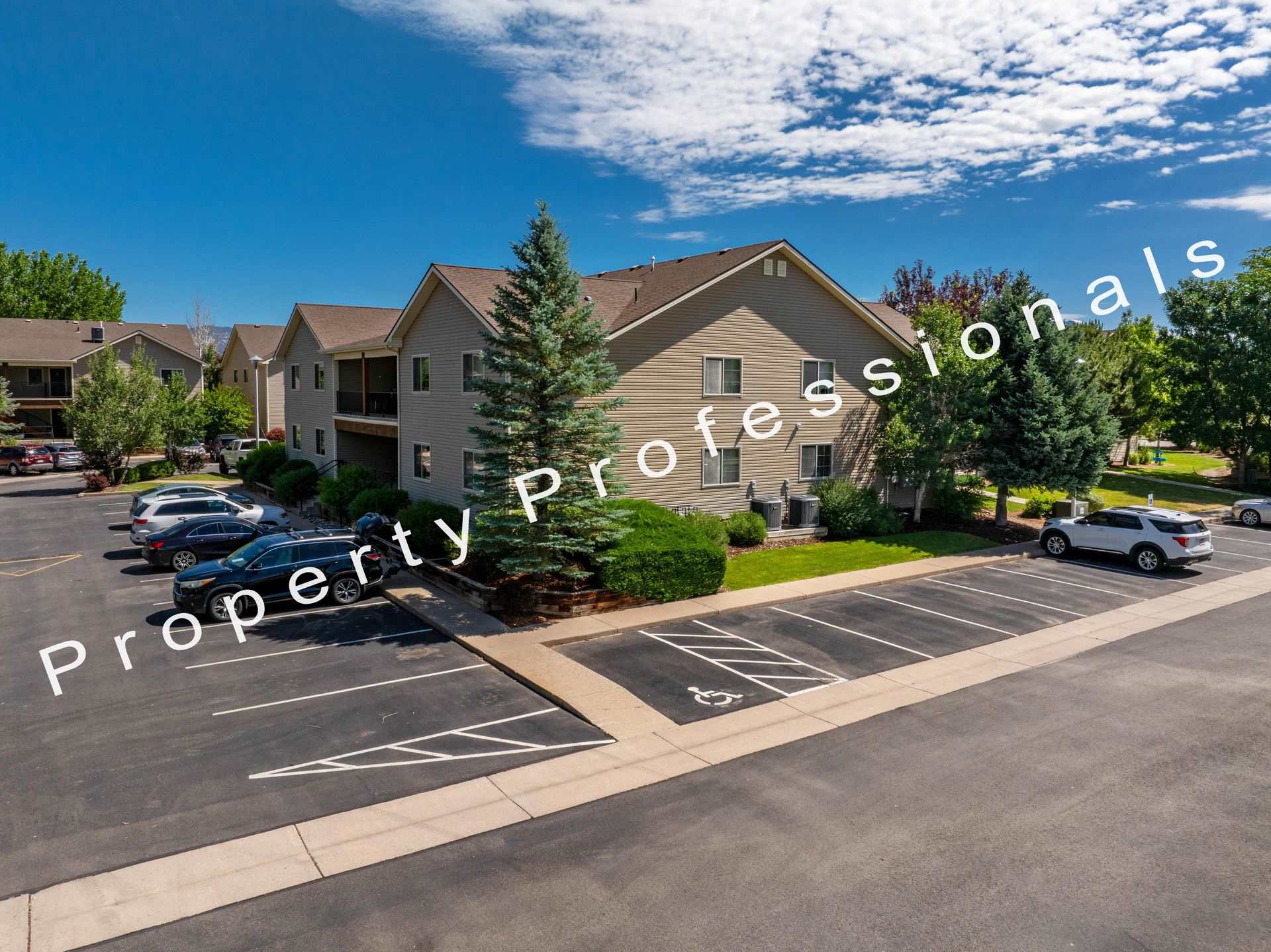 Wind River Apartment – photo 1 of 41
