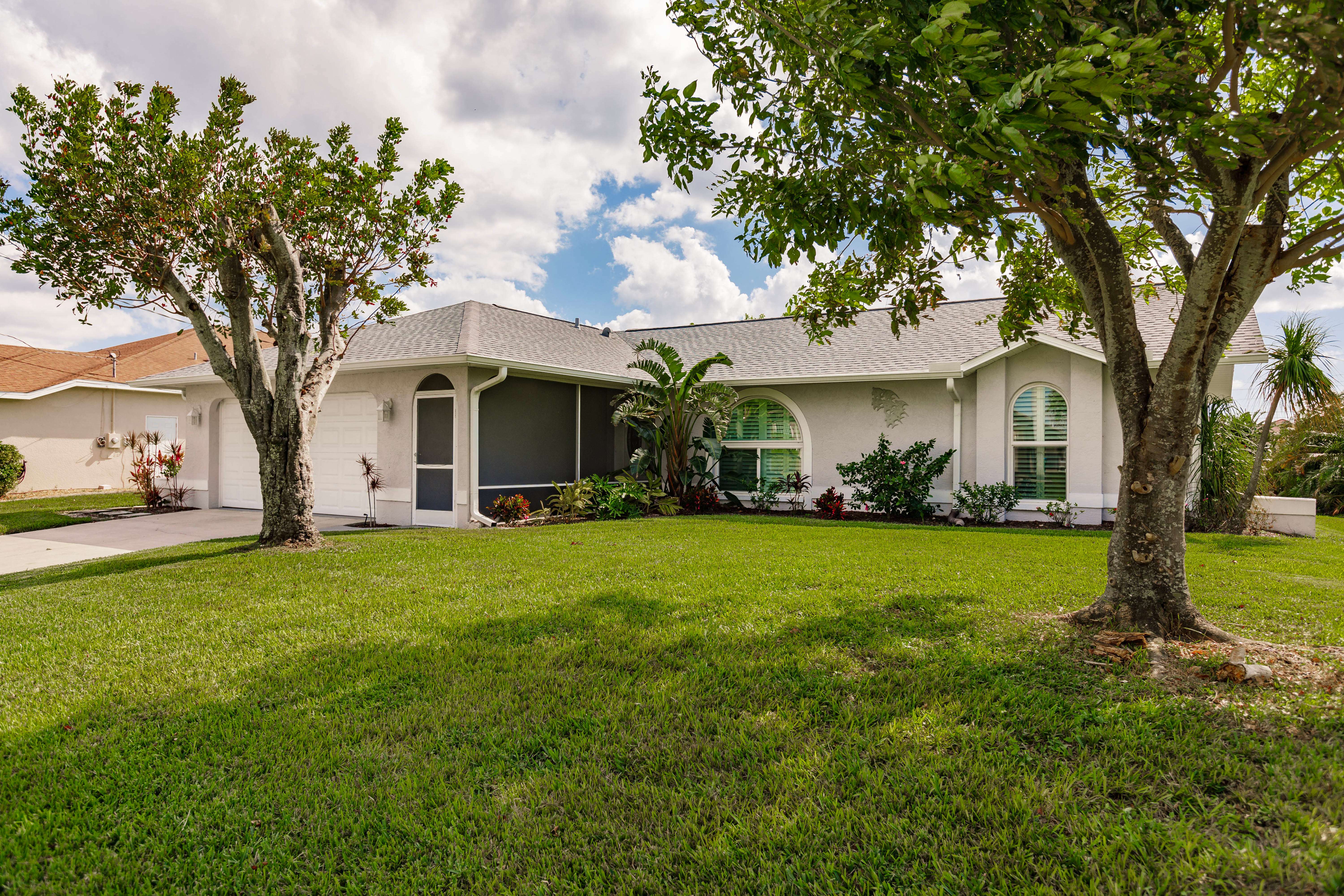 1816 SW 47th St – photo 1