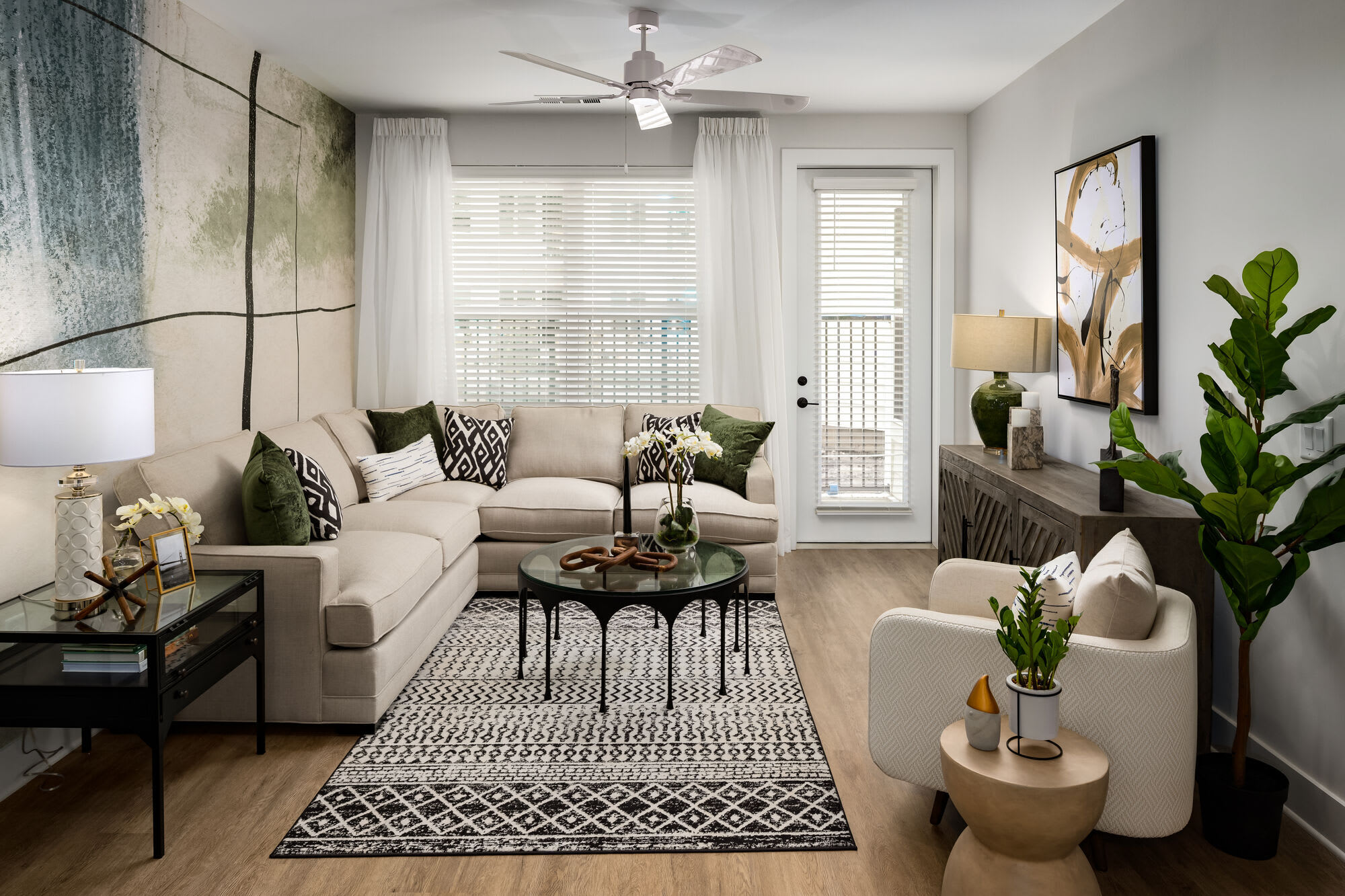 Porter Brookhaven Apartments – photo 1