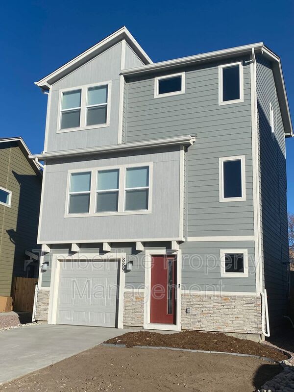 889 Grissom Drive – photo 1