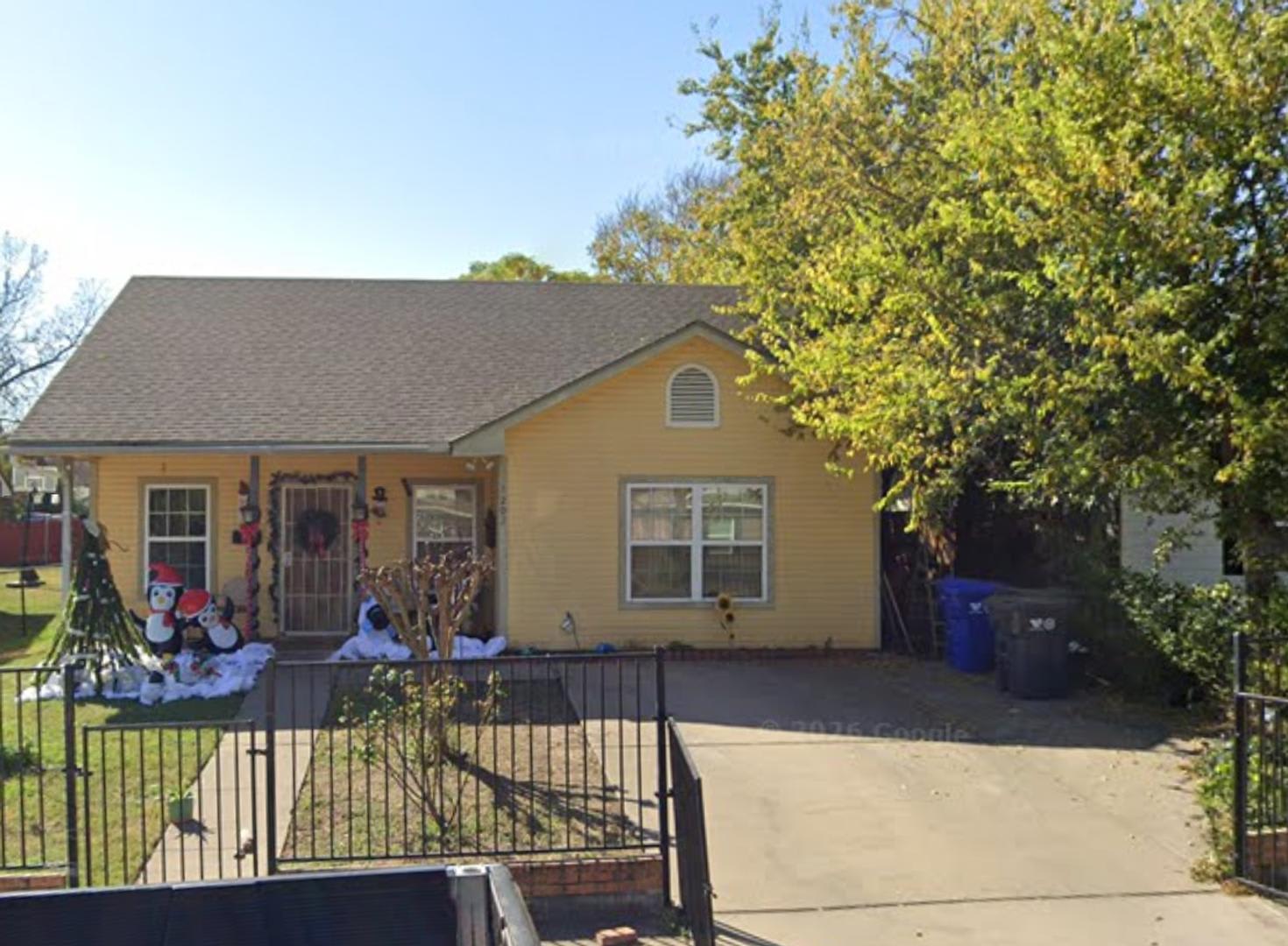 3BD 1BA Home in Waco — Available early August! – photo 1