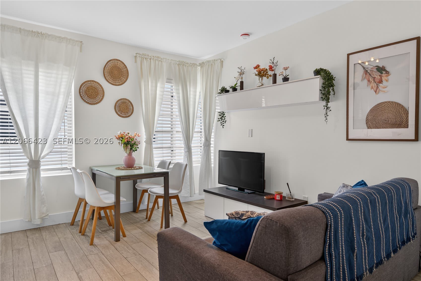 811 Jefferson Ave – photo 1