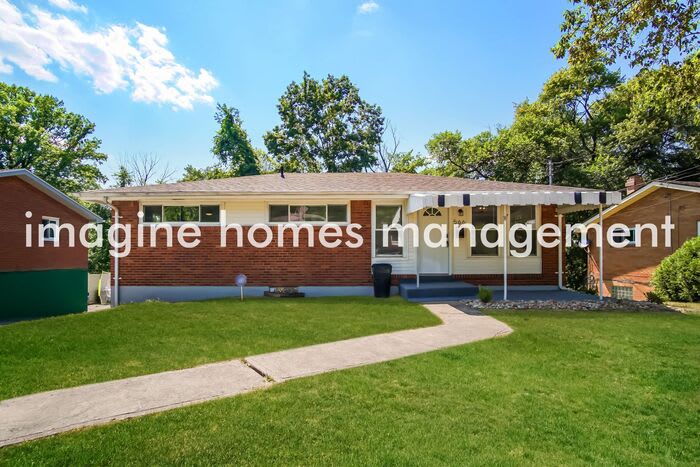 566 Firethorne Drive – photo 1