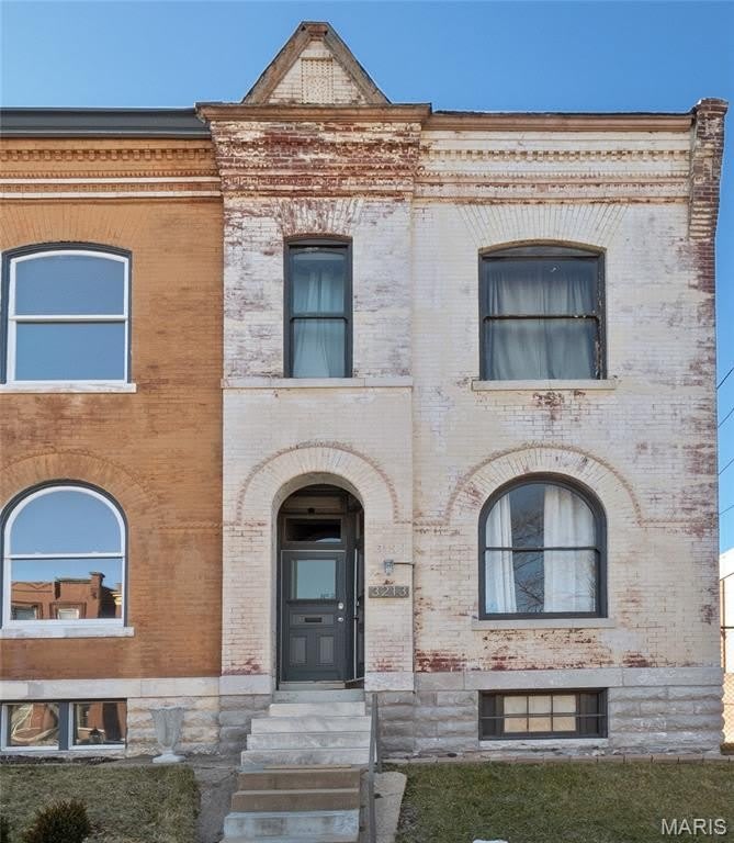 3213 Indiana Avenue – photo 1 of 19
