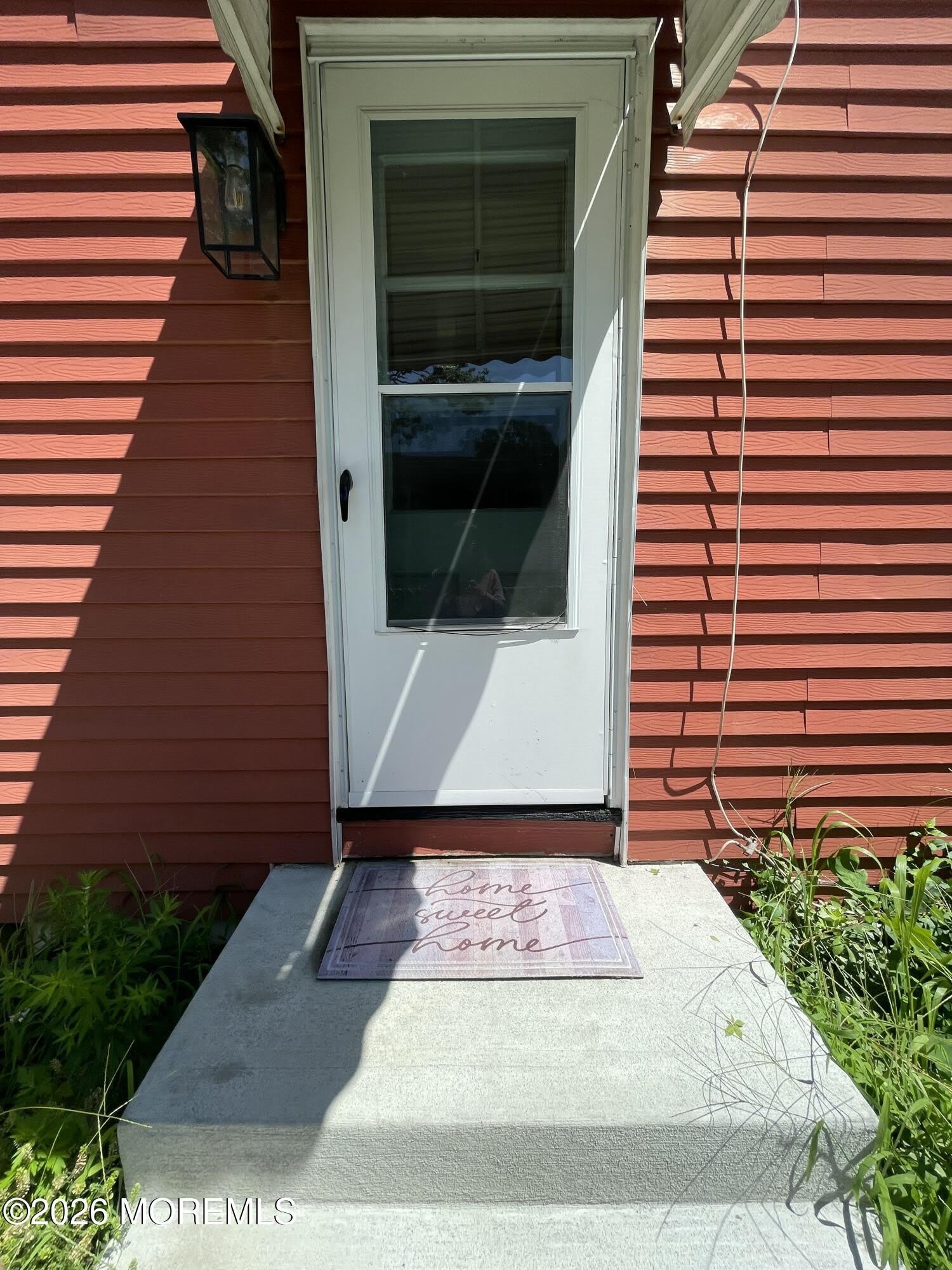 901 Barton Avenue – photo 1 of 10
