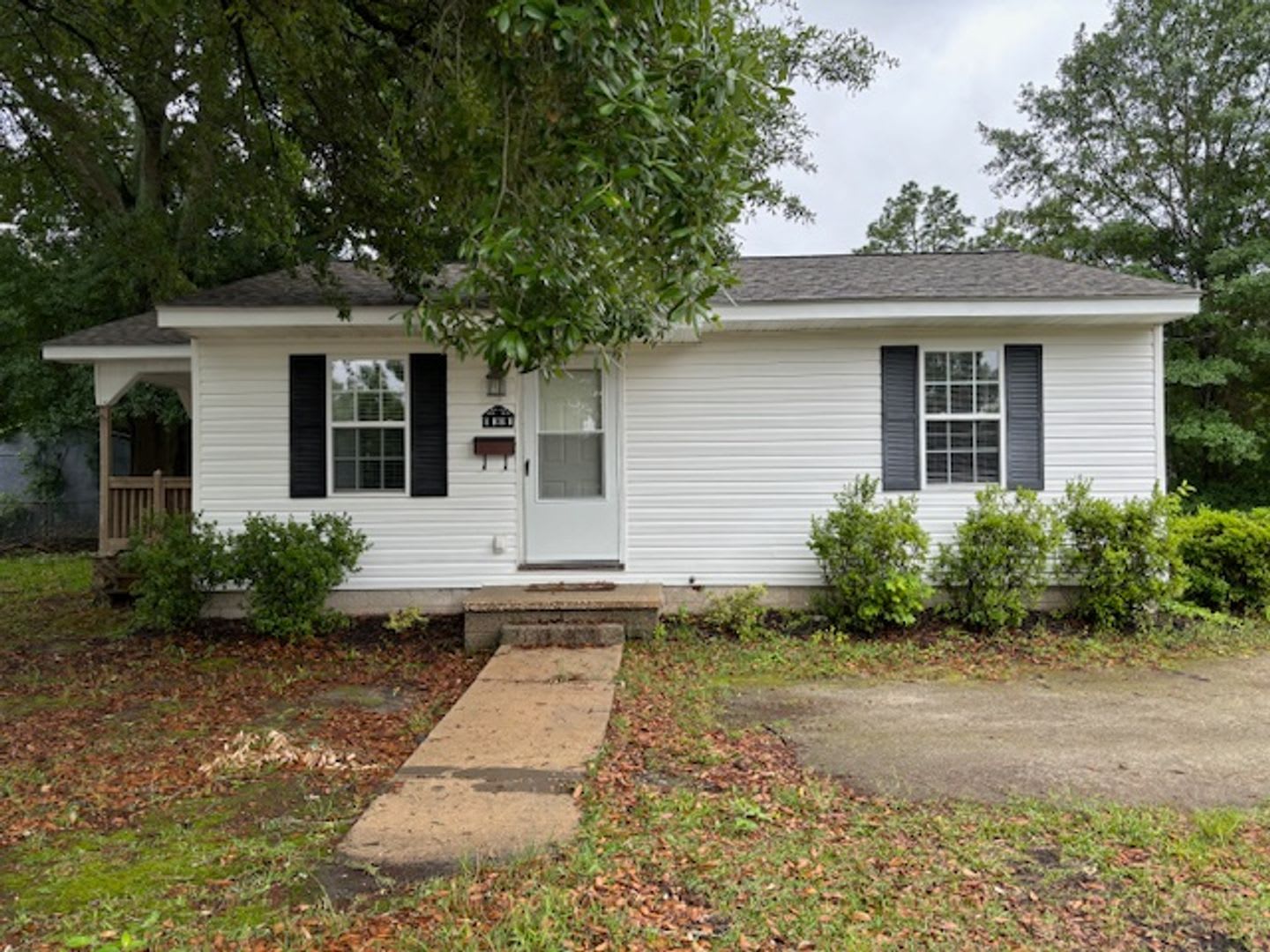 2-Bedroom, 1-Bath House – photo 1 of 11