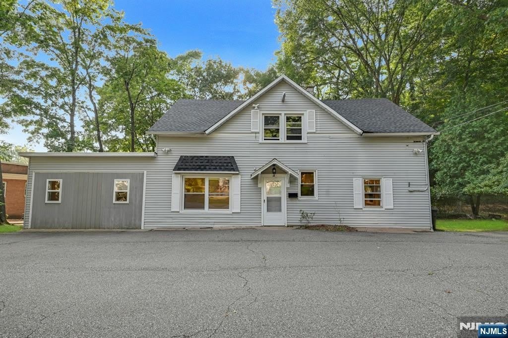 288 Van Dien Avenue – photo 1 of 47