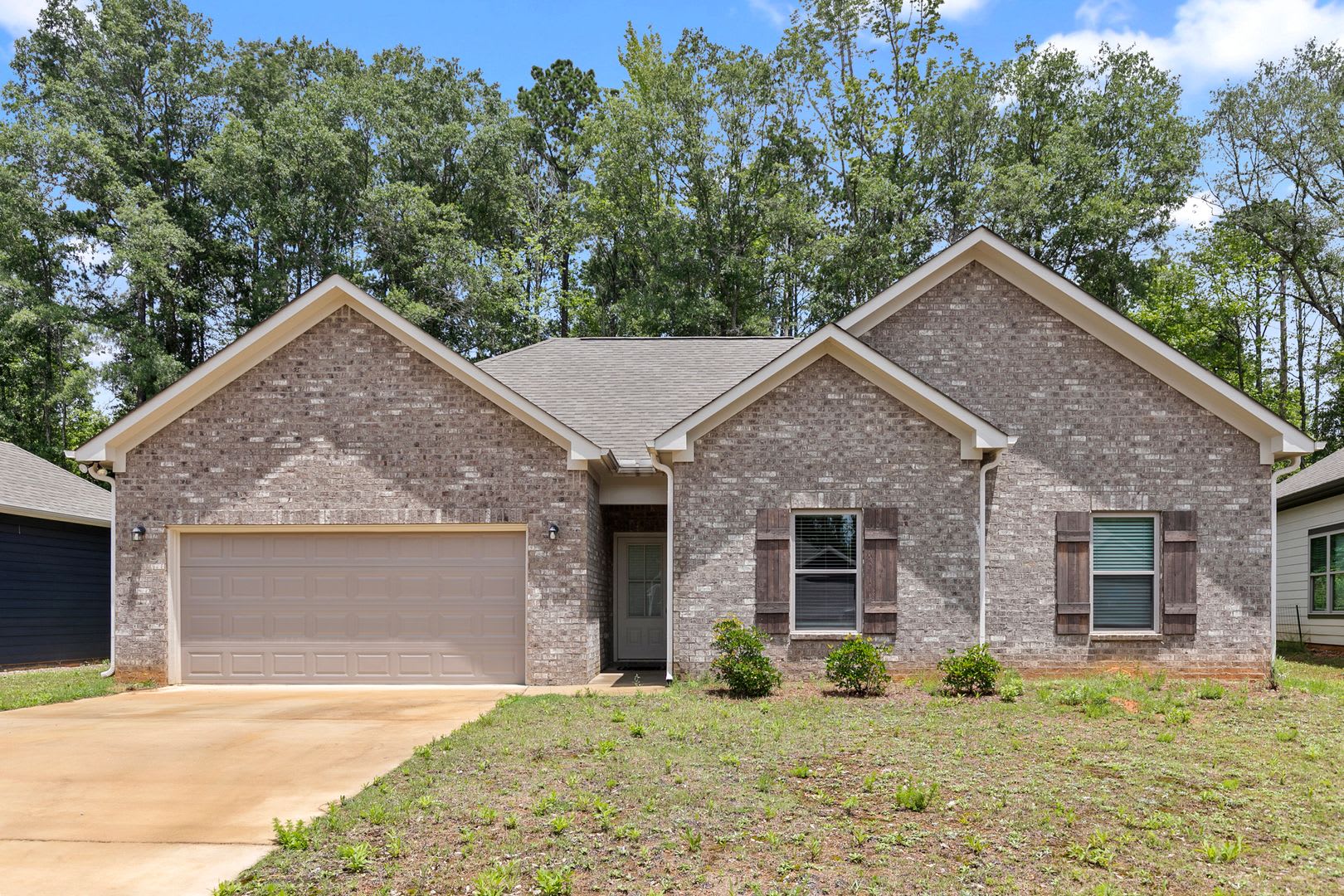4/2 Home in Clanton – photo 1 of 21