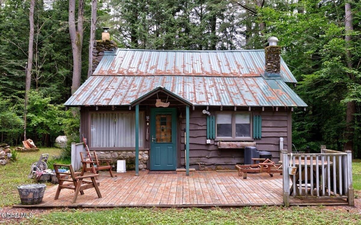 33 Chuckwagon Trail – photo 1 of 41