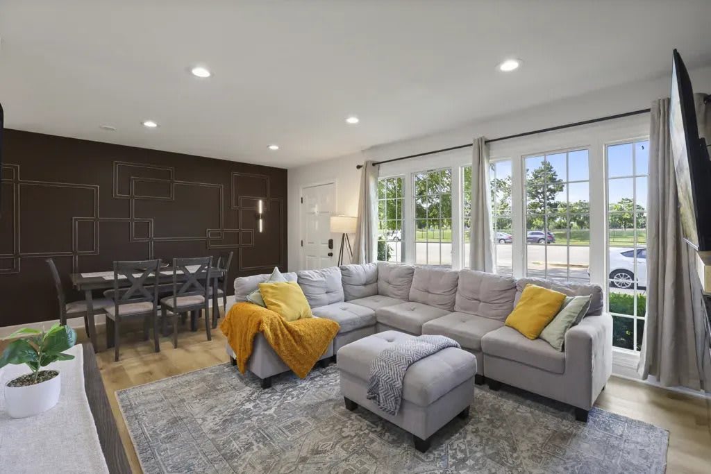7125 Simpson St – photo 1 of 18