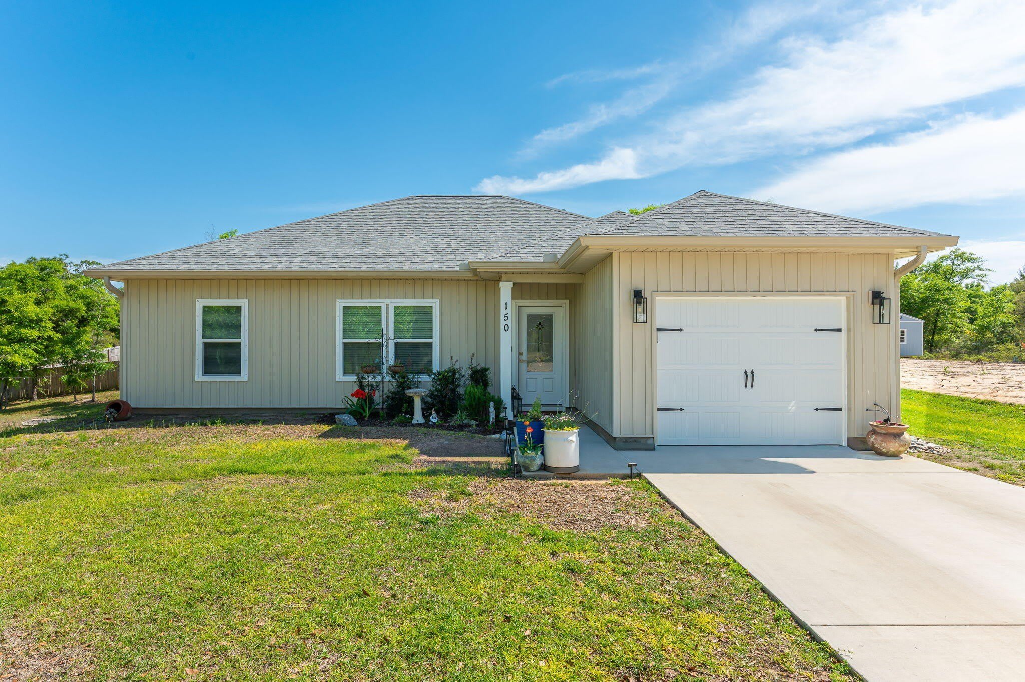 150 E Hibiscus Avenue – photo 1