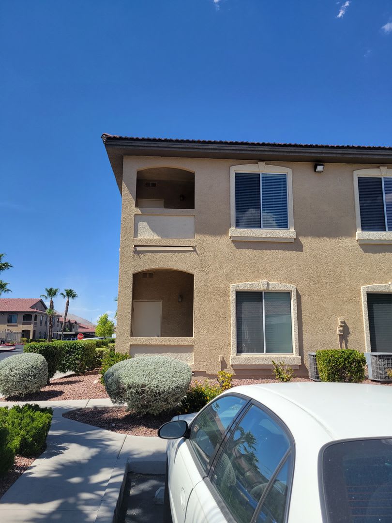 "Coming Soon" Cliff Shadows 2bed 2bath detached 1 car – photo 1