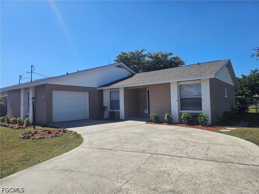 4126 SE 2nd Avenue – photo 1