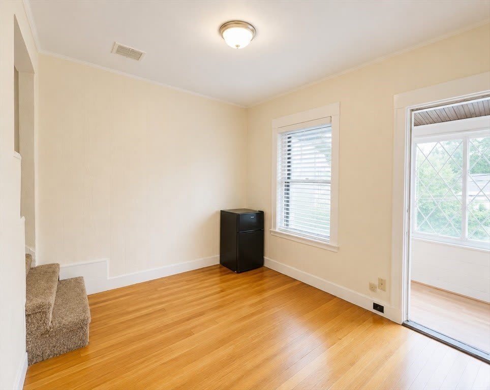 5 Parkdale Street – photo 1